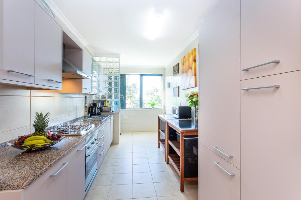 Sacha'S Sweet Home, Lovely 2 Bedroom Apartment, Walking Distance To Town, Beach And Marina Lagos Bagian luar foto