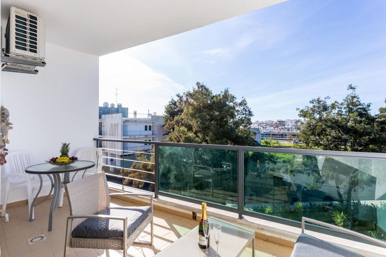 Sacha'S Sweet Home, Lovely 2 Bedroom Apartment, Walking Distance To Town, Beach And Marina Lagos Bagian luar foto