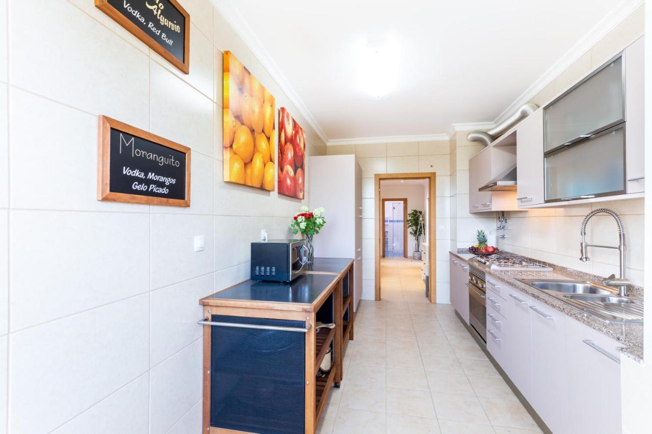 Sacha'S Sweet Home, Lovely 2 Bedroom Apartment, Walking Distance To Town, Beach And Marina Lagos Bagian luar foto